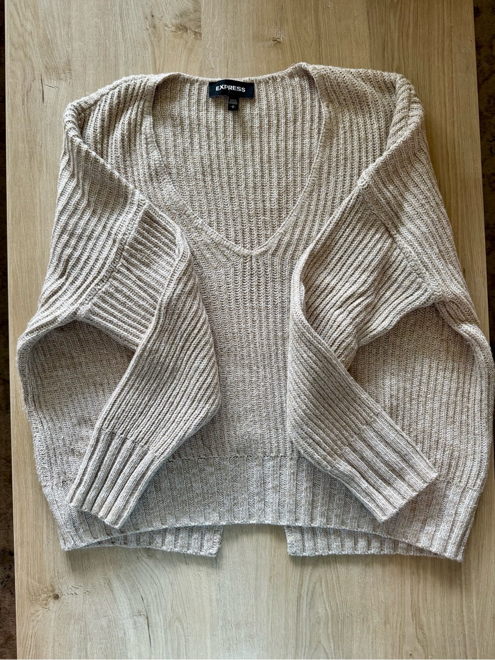Express Women's Neutral Cream Ribbed V-Neck Sweater
